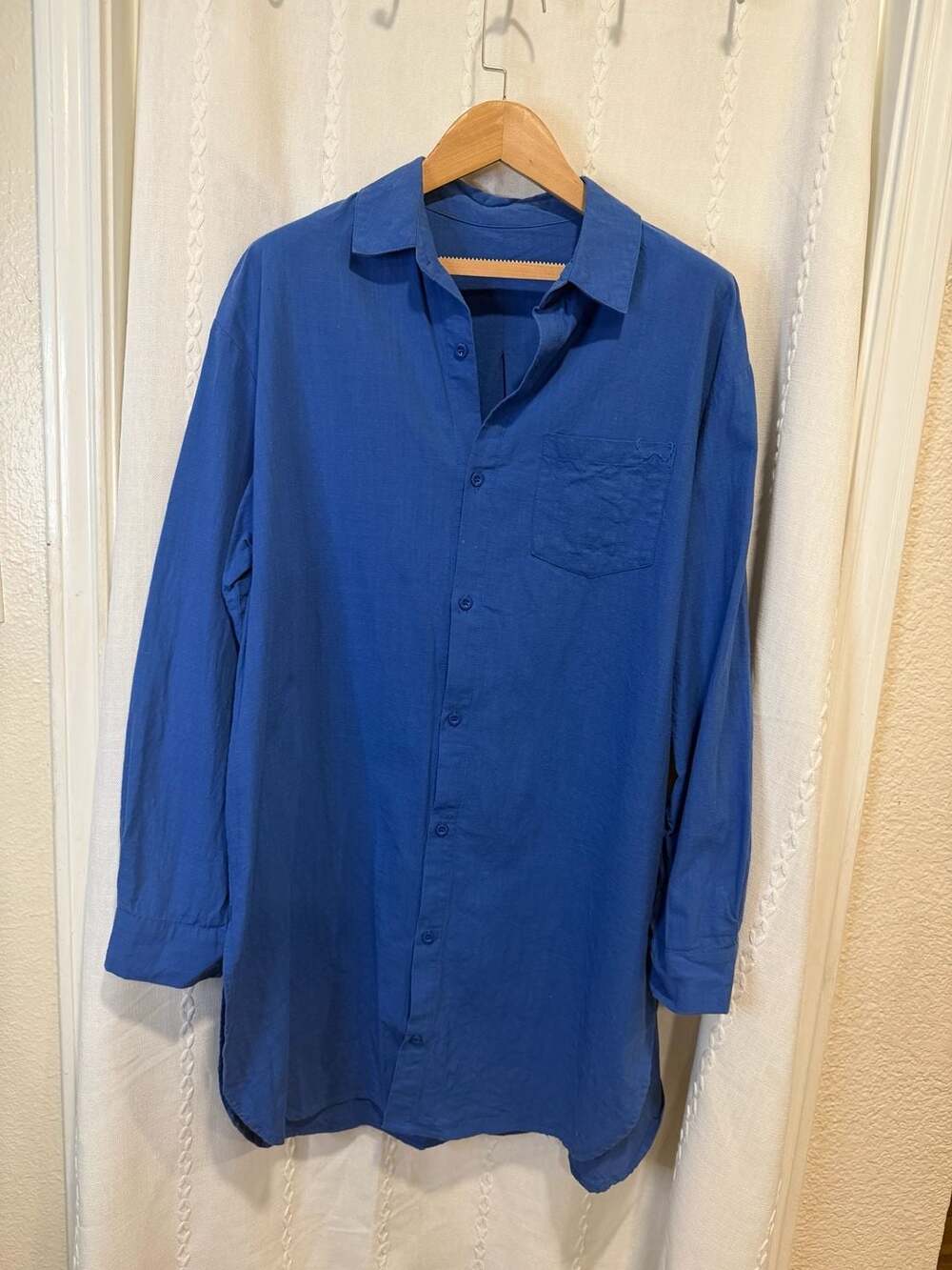 Women’s Blue Long Sleeve Button Down Shirt Size Large Relaxed Fit  Blouse